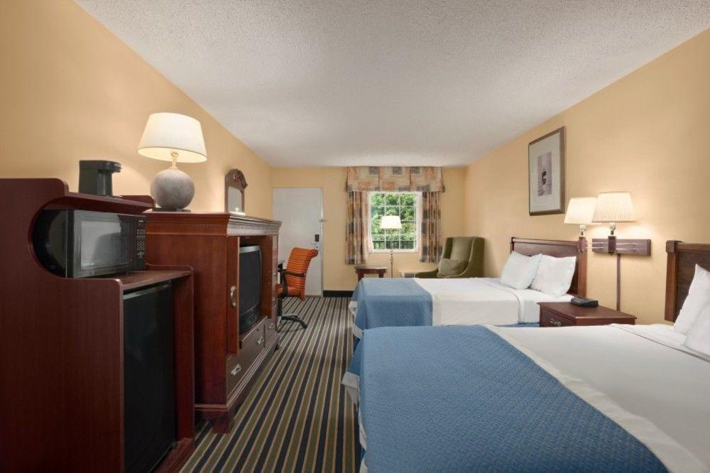 Days Inn By Wyndham Towson Extérieur photo