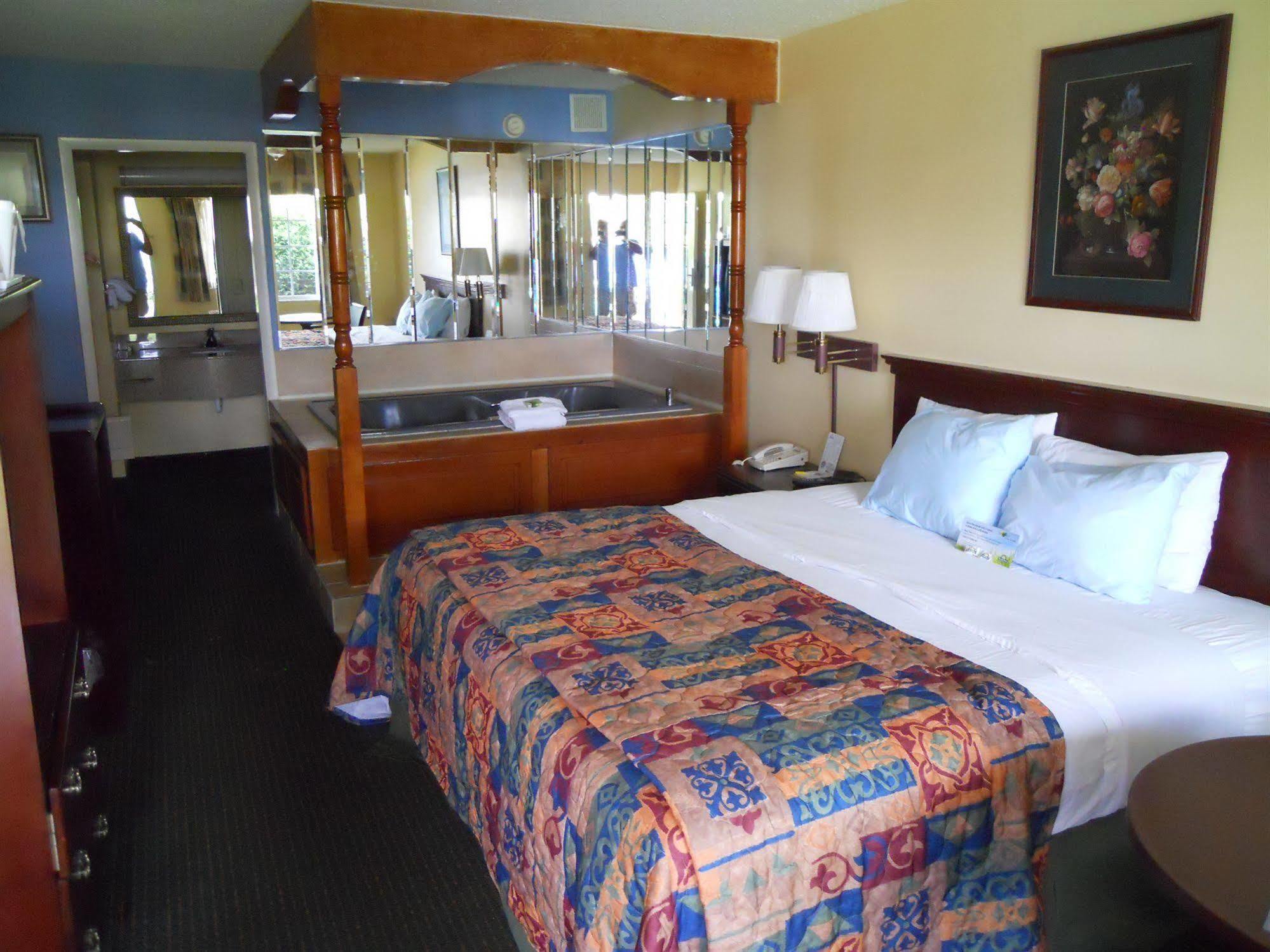 Days Inn By Wyndham Towson Extérieur photo